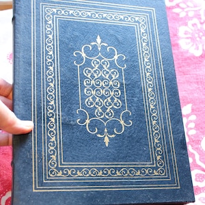 She Stoops To Conquer or The Mistakes of the Night / Oliver Goldsmith /1978 The Easton Press Leather Bound HC/ Fiction, Classic, Plays, Gift