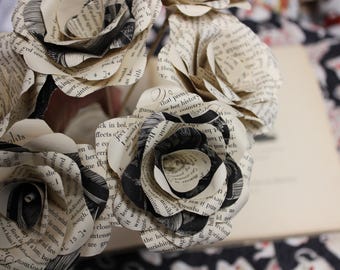 Wuthering Heights, Emily Brontë, Custom Book Page Roses with Stems, Plus 1 Origami Butterfly, 6 Flowers, Craft, Bookish Gift, Birthday