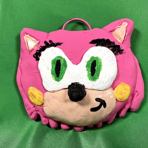 NUEVO Medallón Oficial Rosechu, Hecho a Mano por CWC