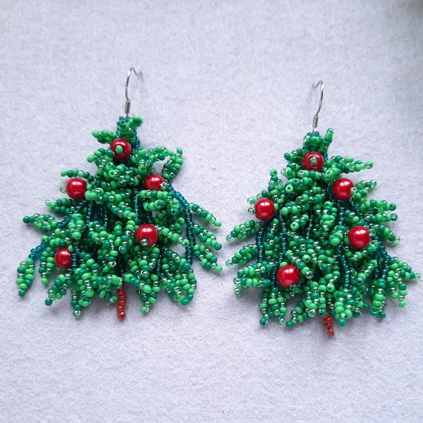 Decorated Christmas tree bead earrings Green tree earrings Seed bead fringe earrings, holiday earrings, Christmas party present