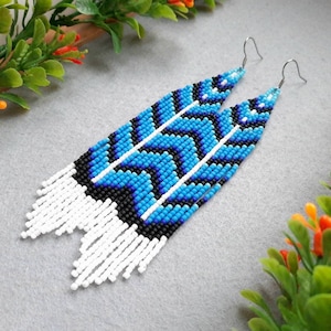 Perlen Ohrringe Federn Glasperlen Fransen Ohrringe Blauhäher Vogel Ohrringe Native Ohrringe für Frauen