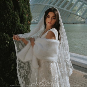 Velo da sposa Lungo Pizzo francese Inverno Chiesa Con il pettine