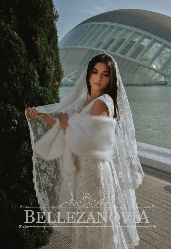 Lace Mantilla Veil, Wedding Veil, Lace Edge Veil, 1 Tier Veil