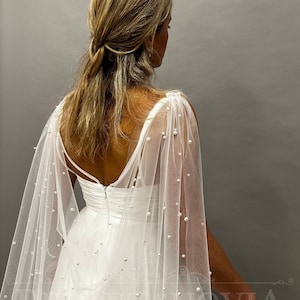 Pearl Wedding Cape, Pearl Wings Wedding, Bridal Wedding Wings with Pearl, Detachable Tulle Wings for Wedding, Pearl Bridal cape, Veil Wings
