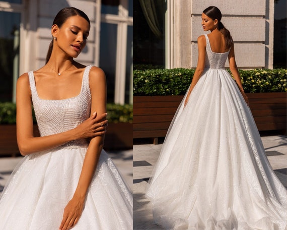 Sparkling A-line Dress With Gorgeous Pattern Wedding Dress With Soft Flower  Skirt Minimalist Square Neck Wedding Dress Simple Wedding Dress 