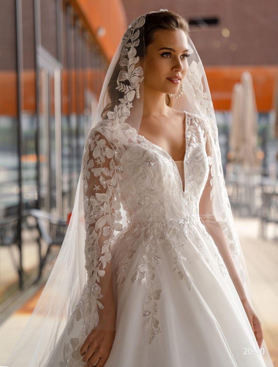 Wedding Veils - Bridal Lace Mantilla Veil - Cathedral Length Ivory