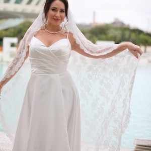 Lace Mantilla Wedding Veil, Mantilla veil, Lace veil, Wedding veil, Ballet length veil, Chantilly lace veil, Mantilla Lace Wedding Veil