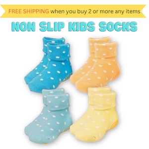 4 paar niet-giftige siliconen grip antislip slipsokken voor baby's en peuters (3 maten, van 12 maanden tot 7 jaar) Polka Dot