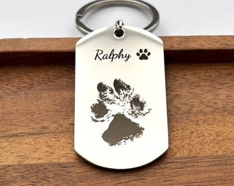 Dog paw print keyring, engraved Pet Keepsake, cat paw print gift, Pet lovers keychain