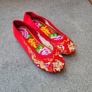 Personalized Gift for bride, Red Flat Bridal Shoes, Traditional Chinese Wedding Shoes, Traditional Dragon and Bird Red Wedding Flat Shoes