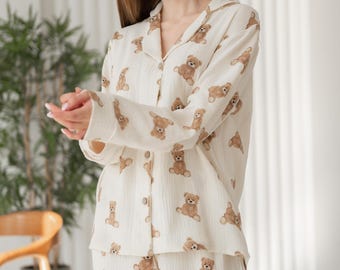 Pijama de muselina con estampado de osito de peluche, conjunto de camisa abotonada y pantalón deportivo, ropa de dormir bonita para las noches de chicas en casa, pijamas acogedores para la comodidad diaria.