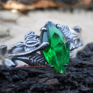 Nature Inspired Emerald Ring, Boho Ring, Green Stone Ring, Gift for Women, Dainty Jewelry, Nature Lovers Emerald Ring, Bohemian Emerald Ring