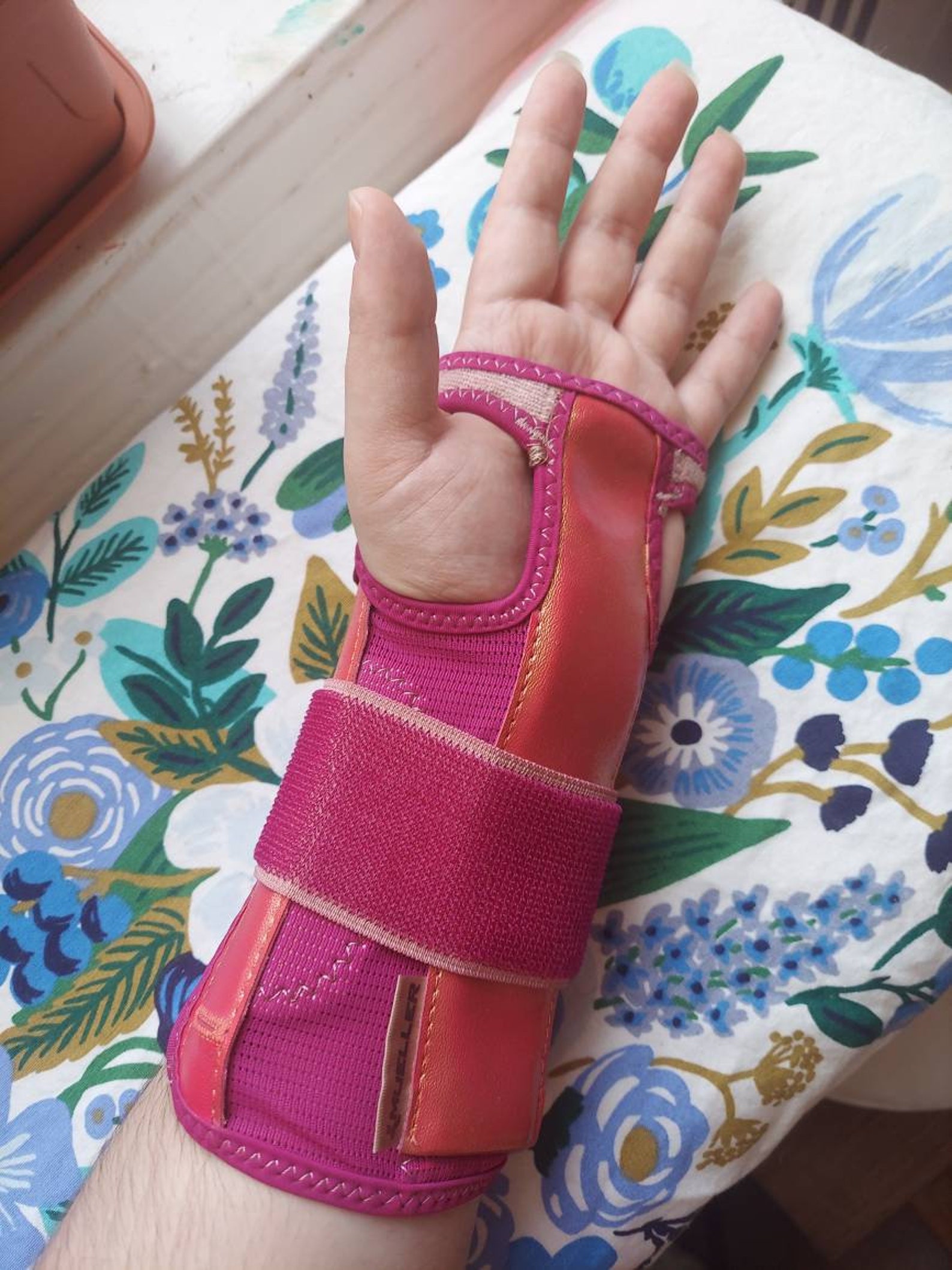 LXL Carpal Tunnel Wrist Brace Left or Right Hand Mueller Hot Etsy