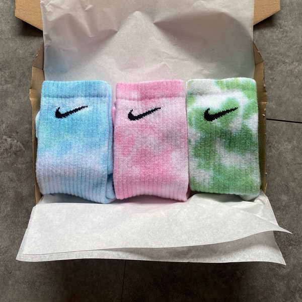 Pastel tie dye/batik nike socks| socks handmade| Gift for him and her| gift idea|handmade socks| Women's socks|Men's socks|