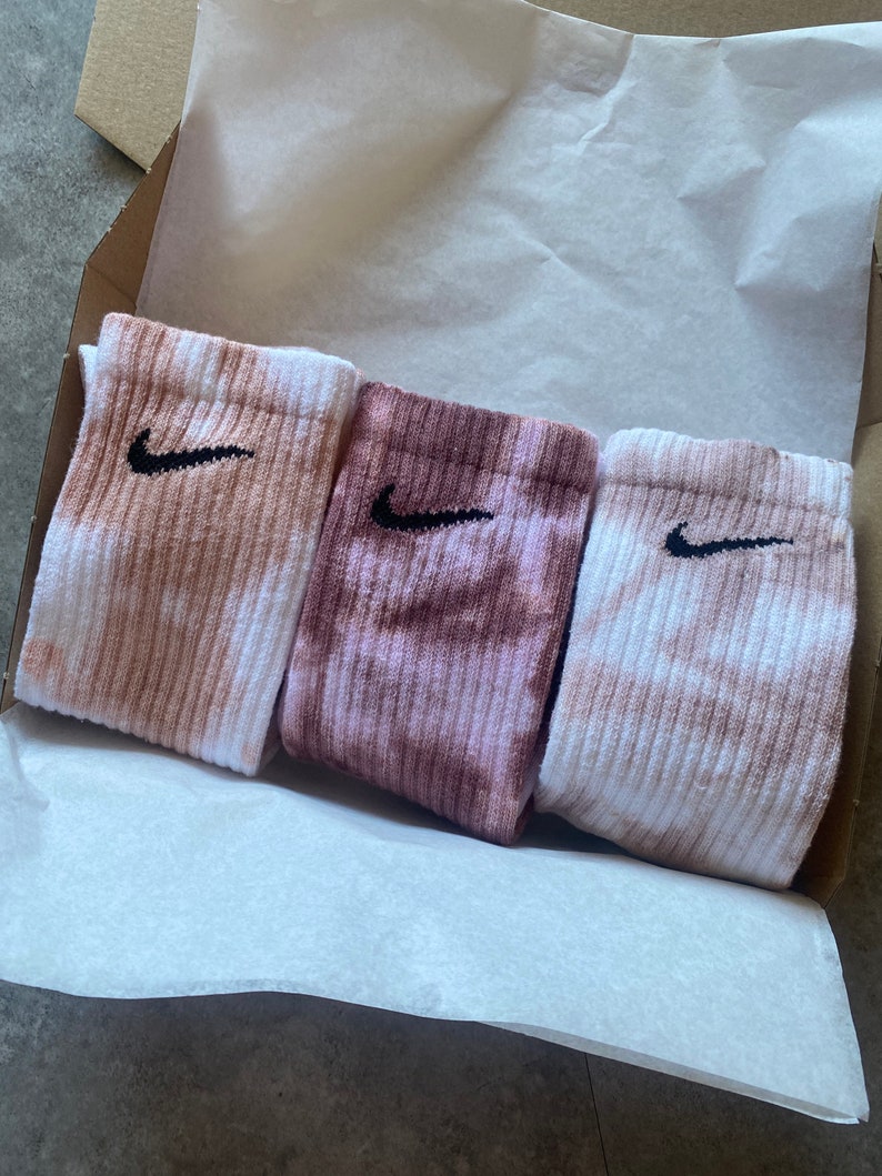 Calzini Nike tie dye/batik neutriunisexcalzini sportivifatti a manocalzini da uomo calzini da donna hCalze da tennis idea regaloregalo immagine 6