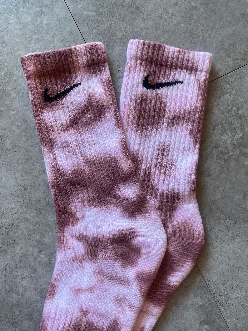 Calzini Nike tie dye/batik neutriunisexcalzini sportivifatti a manocalzini da uomo calzini da donna hCalze da tennis idea regaloregalo immagine 7