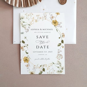 Plantilla de invitación para guardar la fecha con flores silvestres, invitación de boda de primavera y verano, invitación floral elegante, plantilla de tarjeta imprimible editable, CORJL