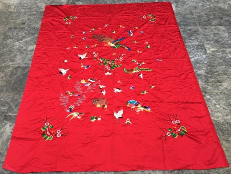 Vintage Chinese Tablecloth Embroidery Tablecloth Pictorial Table Cover Home Decor Wall Hanging Silk Tablecloth Kitchen Dinning 195 x 150 cm