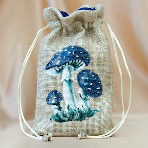 Bolsa de tarot de lino pintada a mano con decoración de hongos Cottagecore. Regalo para hermana.
