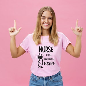 Krankenschwester-Shirt, Krankenschwester Geschenk, medizinisches Sweatshirt, Krankenschwester Woche Geschenk, Krankenschwestern sind Königinnen Tshirt, RN Sweatshirt, Krankenpflegeschule, Krankenschwester Wertschätzung