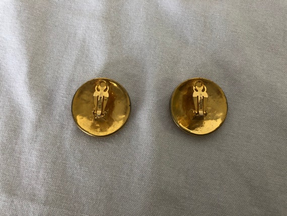 Vintage Erwin Pearl Gold-brushed Clip Earrings - image 5