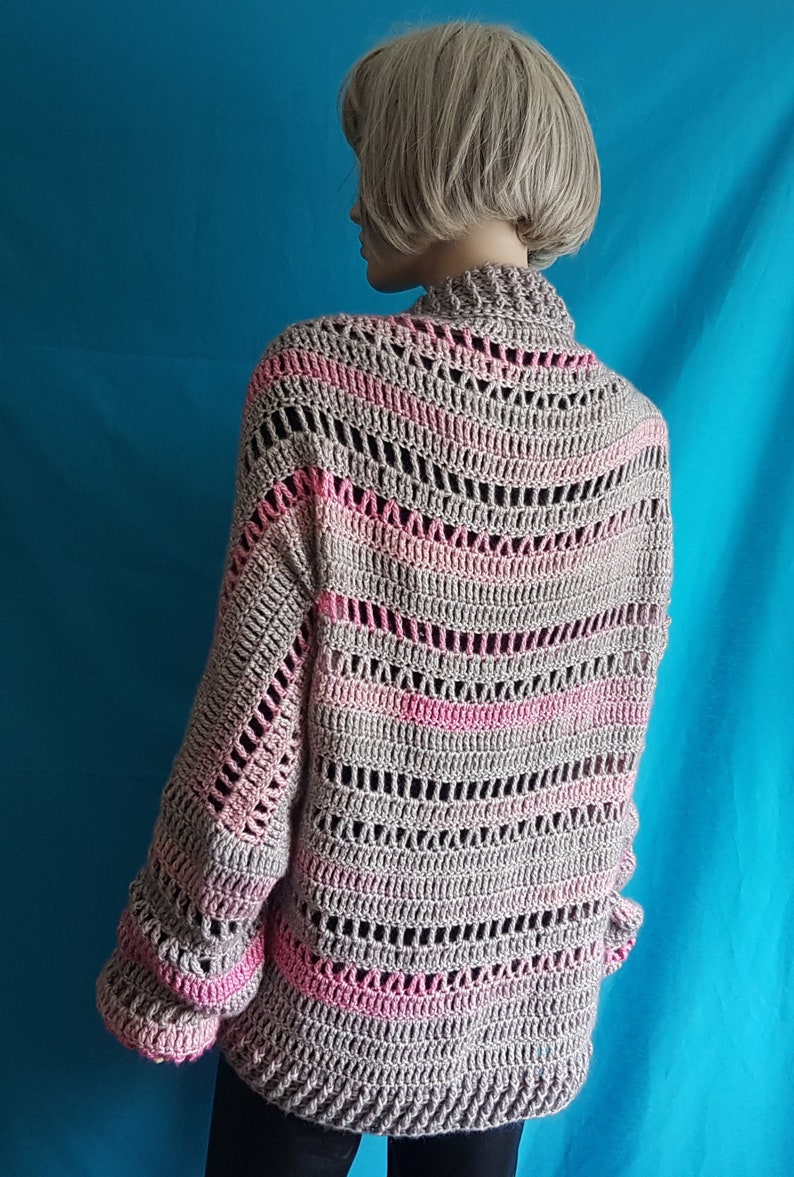 Crochet confortable pour se blottir en dégradé gris et rose Boléro au crochet moelleux-chaud Boléro surdimensionné Cardigan cocon Soul Warmer image 9