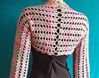 Flauschiger Häkel-Bolero/ Shrug mit Farbverlauf in Grau-Rosa-Pink | Lange ausgestellte Ärmel im 70er Style | Seelenwärmer für Romantik-Look