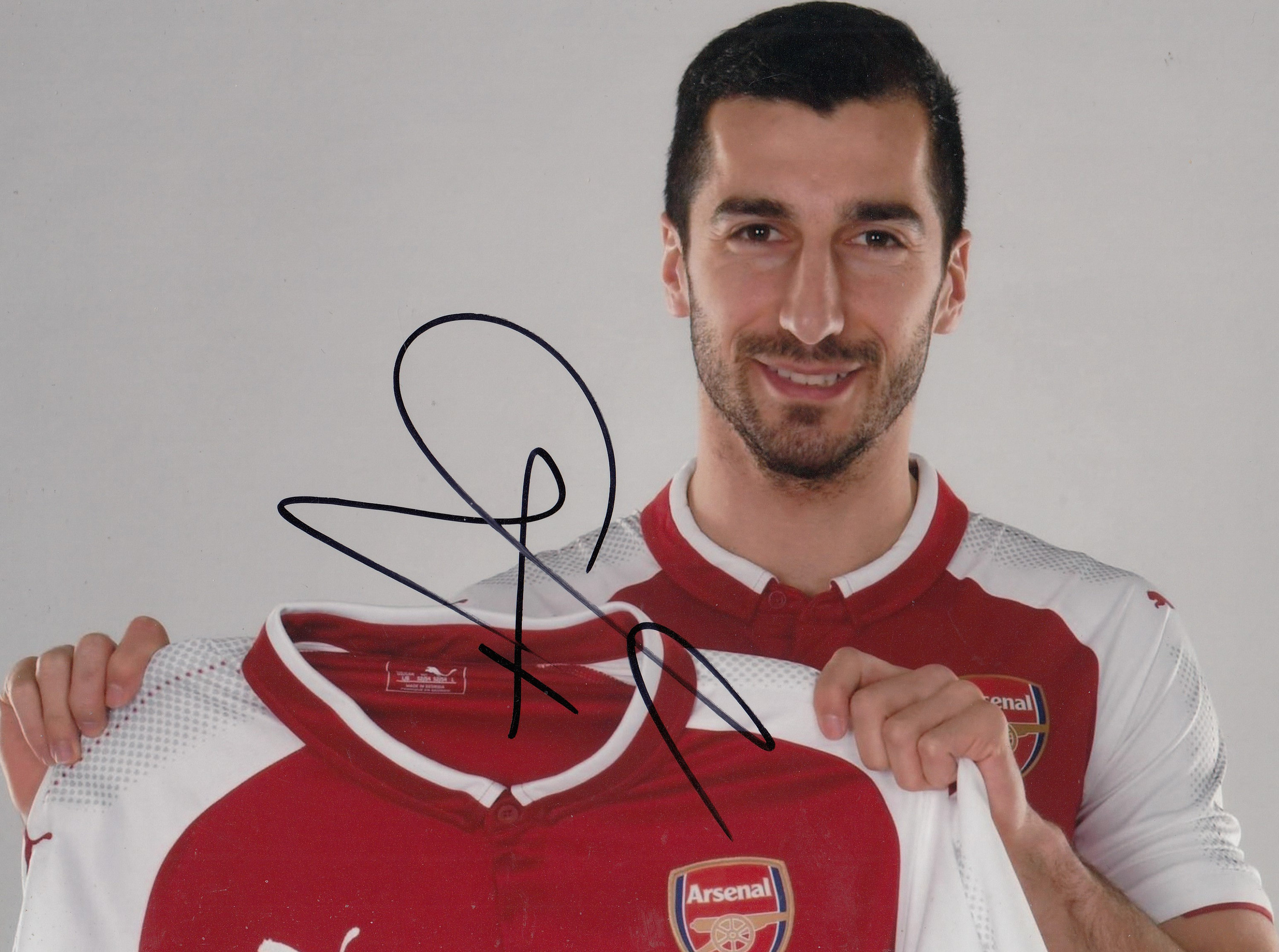 Arsenal new boy Henrikh Mkhitaryan to have two squad numbers this