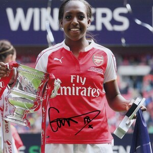 サッカー - ダニエル・カーター - 直筆サイン入り 12 x 8 インチ写真 - アーセナル女子 - COA