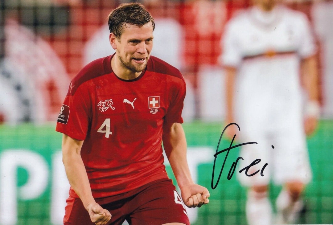 直筆サイン入り写真 ファビアン・シェア サッカースイス/フレーム別/SA鑑定済 直筆サイン入り写真 ファビアン・シェア サッカースイス