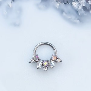 Silver Crystal Fanned Septum / Daith Clicker. 16G. 8mm.