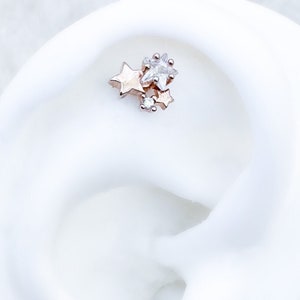 Rose Gold  Crystal Star Labret. 16G. 6mm or 8mm. For Medusa, Conch, Cartilage, Flat, Lobe, and Helix piercings. Surgical Steel.