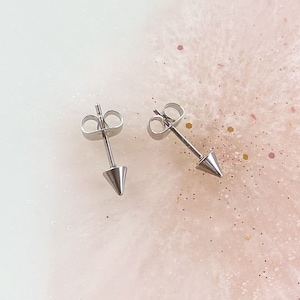 Implant Grade Titanium Silver Spike Studs. Spike Earrings.