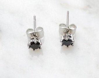 Orecchini A Perno In Argento Sterling Placcato Oro Bianco, Opale, 3 Mm-8 Mm, Orecchini Ipoallergenici A Pois Opali, 3mm, Argento Sterling, Opale Artificiale - Foto 2