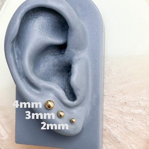 Paire de clous d'oreilles boule en titane de qualité implantaire (paire). Clous en or de 2 mm, 3 mm ou 4 mm.