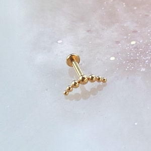 Gold Implant Grade Titanium Curved Beaded Labret for Conch, Flat, Tragus, Medusa, and Cartilage piercings. 16G. 5/16” (8mm) or 1/4” (6mm).