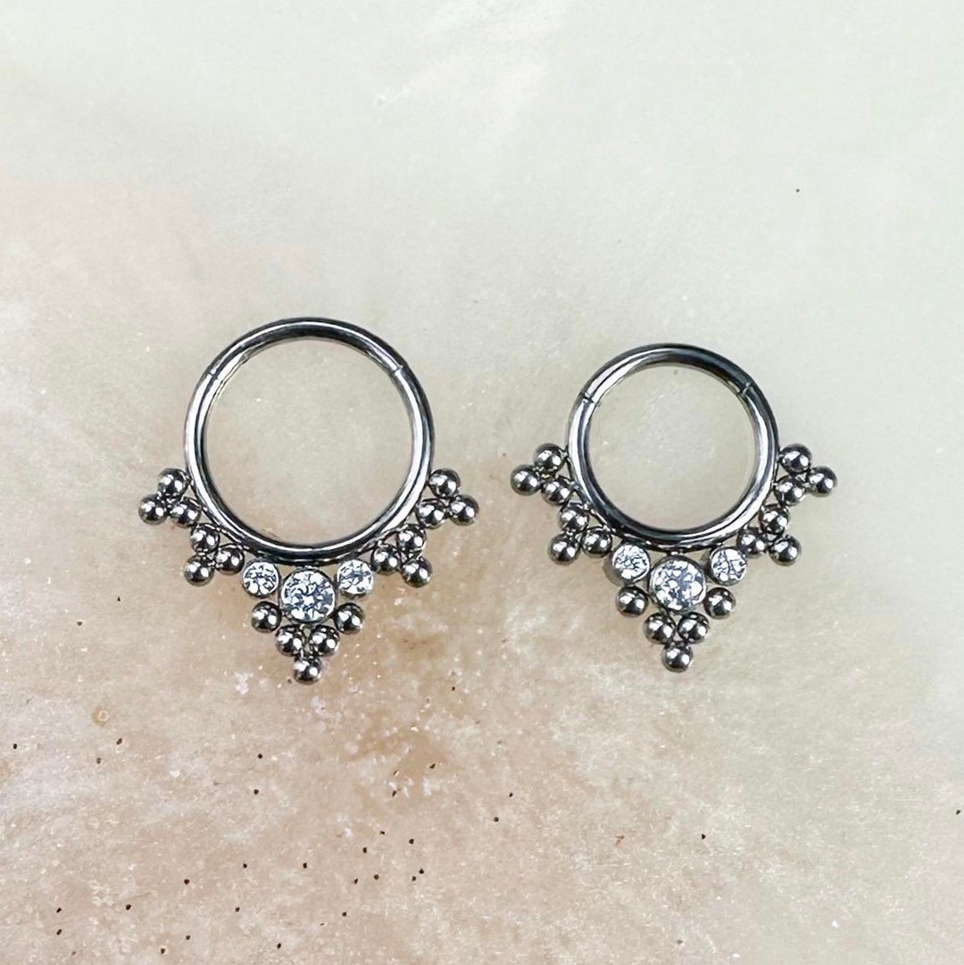 Silver Clicker Silver Titanium Cluster Clicker for Septum, Daith, and Cartilage ...