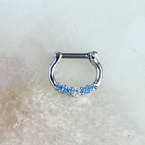 Light Blue Crystal Titanium Clicker for Septum and Daith piercings. 16G. 8mm.