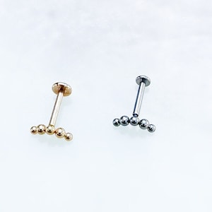 Labret curvo con cuentas de titanio de grado de implante de oro y plata para perforaciones planas, de hélix, trago, caracola y cartílago. 16G o 18G. 6 mm u 8 mm
