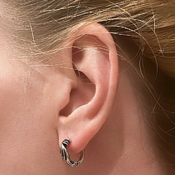 Silver Filigree Etched Engraved Huggie Hoop Earrings. (pair