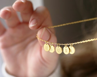 Tiny Personalized Gold Disc Necklace, Personalized Initial Disc Necklace, Dainty initial Necklace, Gold Initial Necklace, Disc Necklace