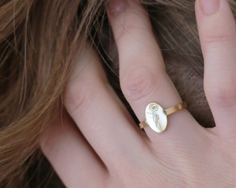 Personalized Birth Flower Ring: Sterling Silver Family Florals, Engraved Bouquet