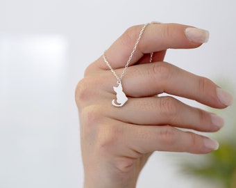 Tiny Cat Necklace, Dainty Kitten Necklace, Gift for Cat Lovers, Sterling Silver Cat Charm Necklace, Everyday Necklace, Cat Lover's Gift