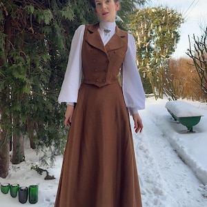 Viktorianskt ullset, handgjord kjol och väst, edvardiansk historisk återskapande outfit, Madeofsentiments bild 1
