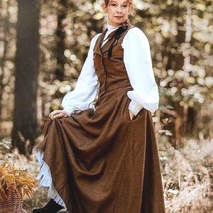 Wool maxi skirt and vest, Victorian Style, Custom Size Clothing, Historical reenactment, vintage clothing, Skirt with pockets, gift for her