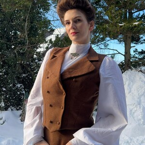 Viktorianskt ullset, handgjord kjol och väst, edvardiansk historisk återskapande outfit, Madeofsentiments bild 7