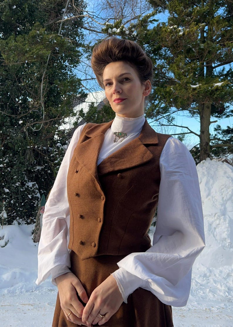 Viktorianskt ullset, handgjord kjol och väst, edvardiansk historisk återskapande outfit, Madeofsentiments bild 7