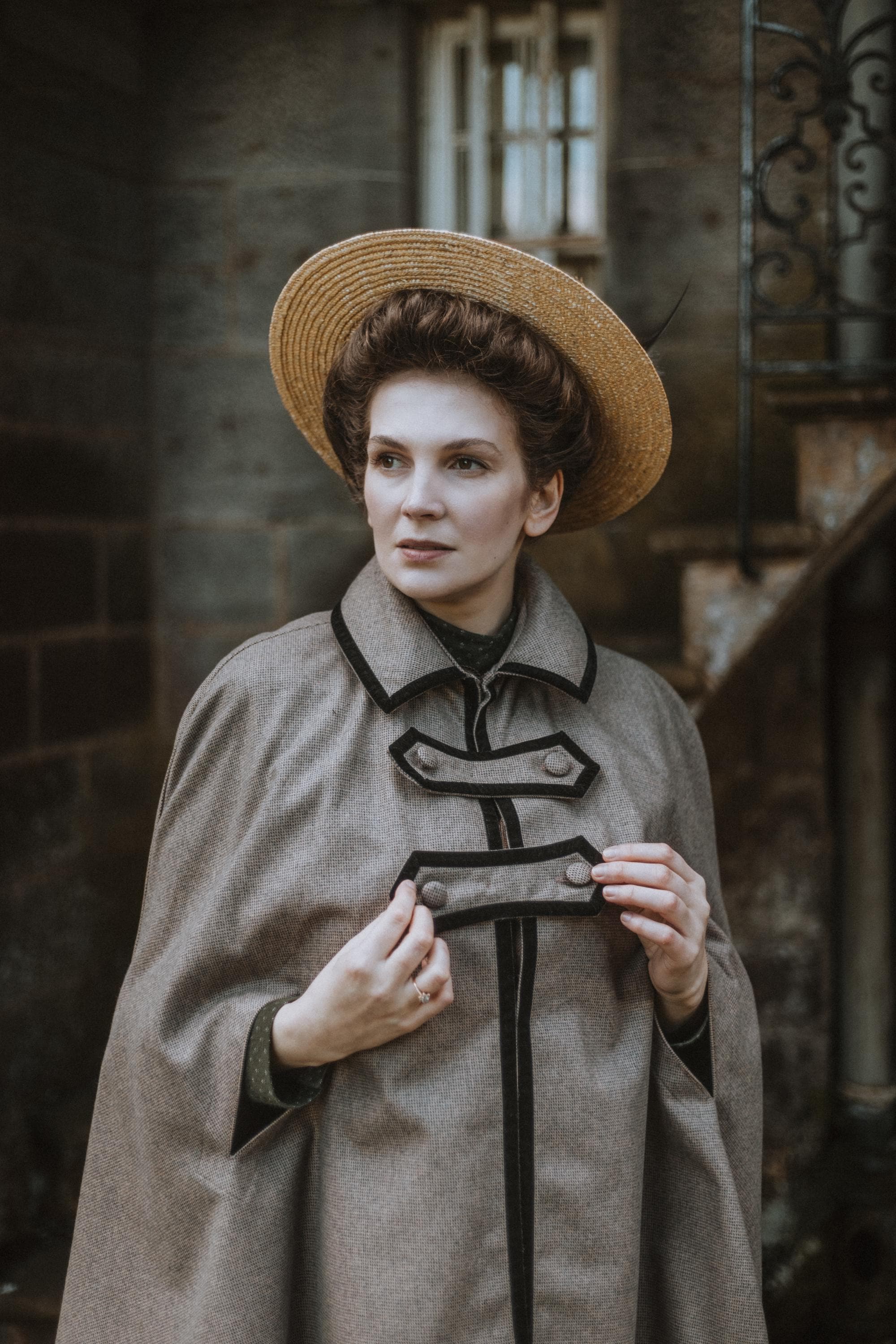 Vintage Style Wool Cape: Handmade Victorian Edwardian Style Tweed