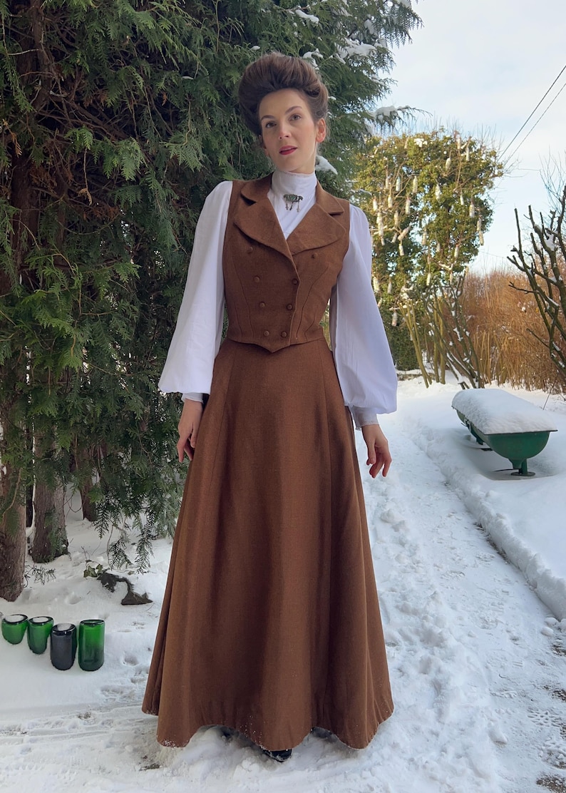 Viktorianskt ullset, handgjord kjol och väst, edvardiansk historisk återskapande outfit, Madeofsentiments bild 1