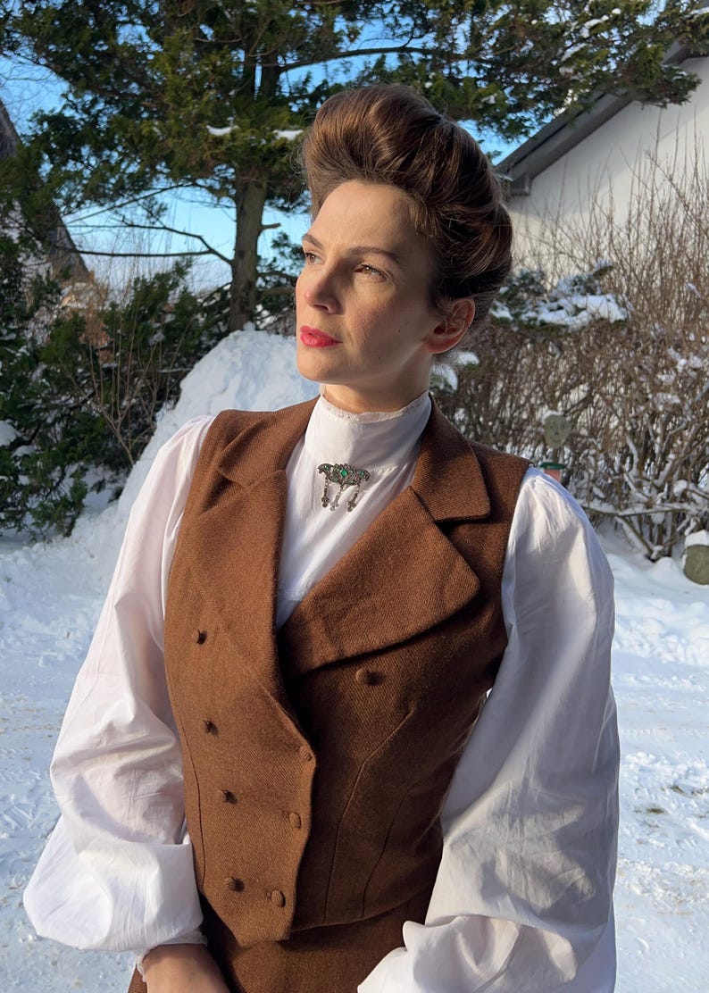 Viktorianskt ullset, handgjord kjol och väst, edvardiansk historisk återskapande outfit, Madeofsentiments bild 3
